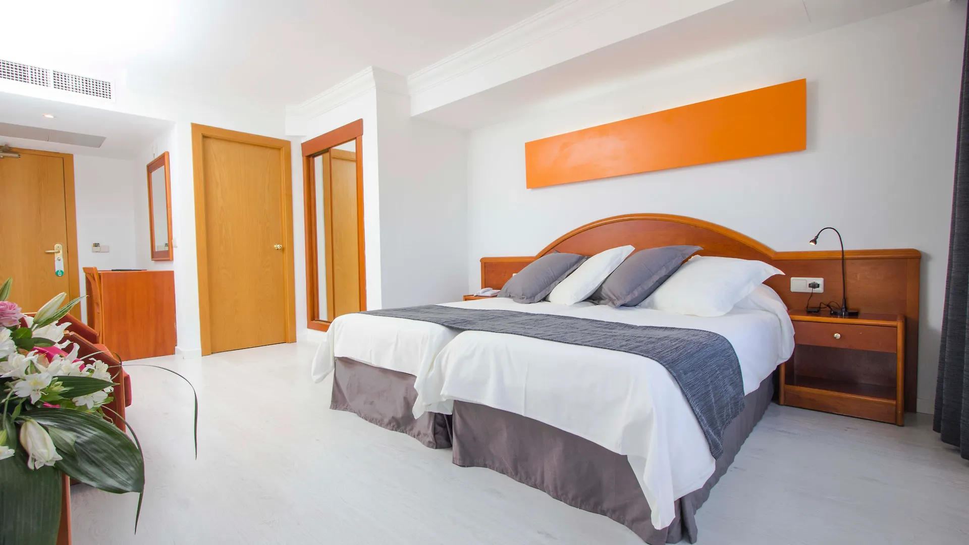 Hotel Sant Jordi Playa de Palma  4*, Playa de Palma (Mallorca) Spanyolország