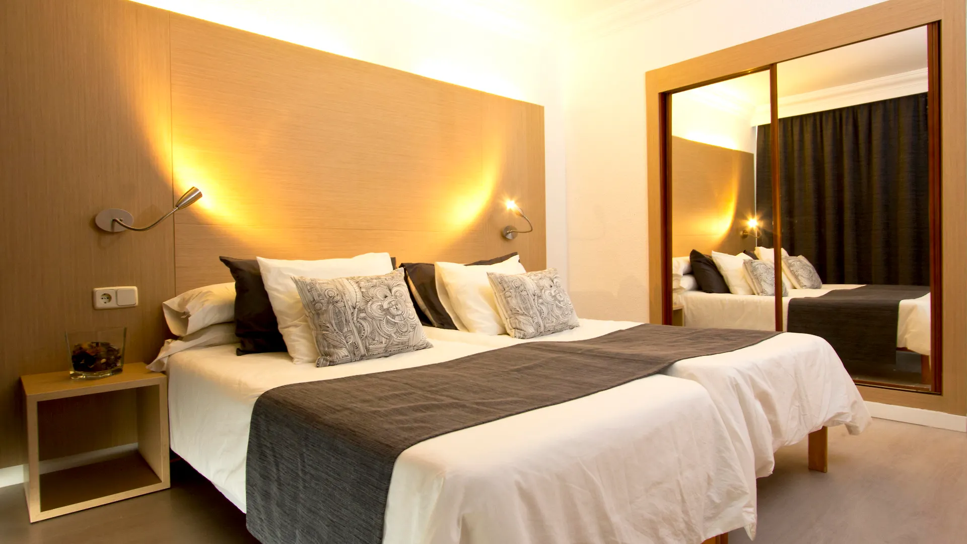 Hotel Sant Jordi Playa de Palma  Playa de Palma (Mallorca)